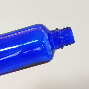 Ce chứng nhận thủy tinh màu xanh vòng vai tinh dầu Chai nhỏ giọt 5ml đến 100ml kích cỡ với nắp an toàn màn hình in ấn bề mặt - Product Image 4