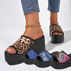 Sandales à talons pour femmes en gros, <span class=keywords><strong>chaussures</strong></span> décontractées pour femmes, pantoufles pour femmes, sandales plates à talons plats pour femmes faites à la main, pantoufles décontractées pour femmes - Product Image 1