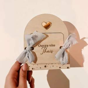 Caja de solicitud sorpresa personalizada para regalos de Baby Shower PARA EL Día de la madre con foto de niño con madrina y padrino - Product Image 3