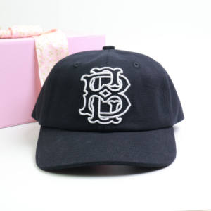 Nouvelle casquette de baseball 6 panneaux personnalisée 2026 avec broderie 3D sur tissu toile et <span class=keywords><strong>boucle</strong></span> de ceinture ajustable - Product Image 2