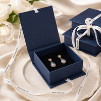 Boîte cadeau rigide bleu marine avec ruban pour bijoux, logo personnalisé
