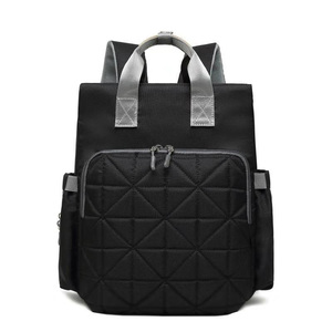 Sac à langer moderne et unique au meilleur prix – Classiques Mamatas – Sac portable personnalisable pour usage quotidien et voyage en extérieur - Product Image 2
