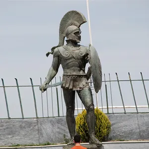 Handgemaakte Polijstende Westerse Tuin Levensgrote Messing Bronzen Sculptuur Van Soldatenbeelden