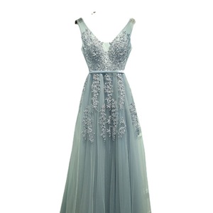 <span class=keywords><strong>Abito</strong></span> da sera <span class=keywords><strong>lungo</strong></span> a trapezio con scollo a V in <span class=keywords><strong>tulle</strong></span>, senza maniche, con cerniera, applicazioni e scollo a V, elegante e raffinato per donna - Product Image 5