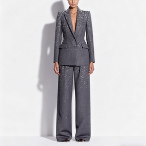 Elegantes Graues Kristall-Verziertes Anzug-Set Luxuriöses Formelles 2-Teiliges <span class=keywords><strong>Blazer</strong></span>-Set mit Weiten Hosen Maßgeschneidertes Abend-Set mit Individuellem Design - Product Image 1