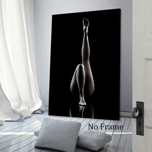 Sexy người phụ nữ Chân Dung Màu đen và trắng nghệ thuật trên vải | làm bằng tay hiện đại in kỹ thuật số 16x24in không có khung cho phòng khách - Product Image 1