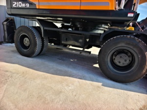 Excavatrice d'occasion Volvo EC350DL pour carrière, exploitation minière et travaux d'ingénierie en aménagement aquatique, état excellent - Product Image 3