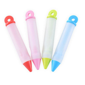 Hung0005 Shopify Dropshipping Ensemble de 4 douilles en silicone pour décoration de gâteaux, écriture sur gâteaux, décoration culinaire, assiettage de plats occidentaux et garnitures - Product Image 1