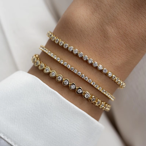 Formes de coeur Dainty Round Cut Moissanite Diamond Heart Link Tennis Bracelet Délicat Bracelet à breloques fin avec Premium - Product Image 1