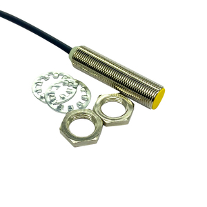 Sensore di Prossimità Induttivo Stabile ad Alta Velocità 800Hz con Distanza di Rilevamento 4mm per Automazione e Posizionamento Metalli - Product Image 2