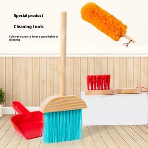 Ensemble de jouets de ménage créatifs pour enfants petites combinaisons <span class=keywords><strong>en</strong></span> <span class=keywords><strong>bois</strong></span> et <span class=keywords><strong>en</strong></span> plastique Simulation costume de nettoyage et balai pour usage domestique - Product Image 4
