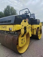 Rouleau compresseur compact d'occasion BOMAG BW138AD de 5 tonnes à double roue en acier, en bon état, d'origine Bomag