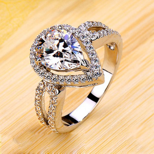 Anello a Goccia a Forma di Pera per Donne, Elegante Gioiello da Dito alla Moda - Product Image 1