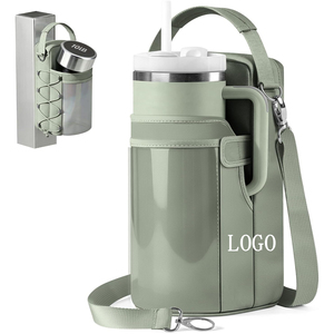 Sac de sport magnétique personnalisé pour femme avec porte-bouteille d'eau intégré pour la gym et l'entraînement - Product Image 1