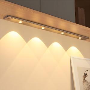 Luces de gabinete de cuerpo humano, luces de armario para debajo del mostrador con sensor de movimiento, luz corrugada recargable de Cat's Eye Hill - Product Image 2