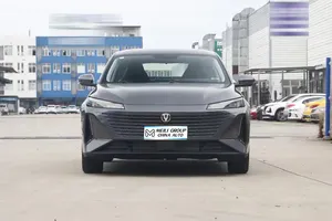 Prezzo all'ingrosso Changan Yida 2023 1.5t Gdi Dct godere della versione 170 cavalli 4 porte 5 posti berlina compatta nuova auto