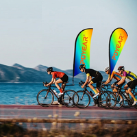 Drapeaux Swooper personnalisés, imprimés par sublimation double face, en polyester, bannière de plage, mât en fibre de verre, base en acier pour vélo, sport