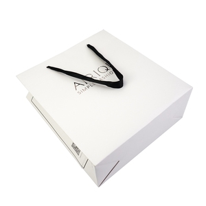 Logotipo personalizado <span class=keywords><strong>de</strong></span> papel blanco <span class=keywords><strong>de</strong></span> la tarjeta <span class=keywords><strong>bolsa</strong></span> personalizar bolsas <span class=keywords><strong>de</strong></span> embalaje <span class=keywords><strong>de</strong></span> impresión joyería bolsas papel envasado - Product Image 4