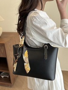 Sac à main IStapromo en PU haut de gamme avec fermeture éclair, style printemps 2026, polyvalent pour toutes les occasions, sac à bandoulière unique avec sangle sous le bras - Product Image 5