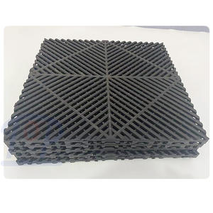 Carreaux de sol de garage à emboîtement en matériau PP pour lave-auto - Product Image 1