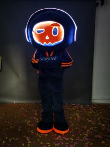 Luce LED emettitore bambola per adulti cartone animato zaino cuffia manichino Costume <span class=keywords><strong>bar</strong></span> che serve oggetti di scena Performance di scena abito atmosfera - Product Image 4