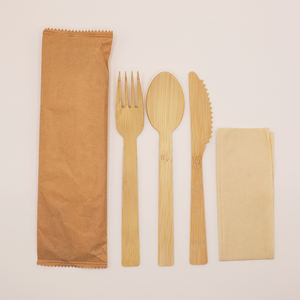 Couverts en bambou jetables avec logo personnalisé, emballés individuellement dans du papier kraft, ensemble de couverts en bambou pour les événements, les hôtels et les opérations de stations balnéaires - Product Image 1