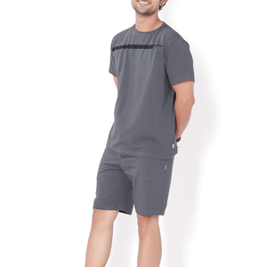 โรงงานผู้ผลิต OEM รับผลิตเสื้อยืดและกางเกงขาสั้นผู้ชายแบบกำหนดเอง ชุดเซ็ตขายส่งสำหรับฤดูร้อน - Product Image 5