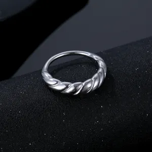 Wholesale Jewelry Ring Stainless Steel 18K Gold Plated Couple Ring for Lovers Geometric Signet Twisted Stripe Croissant Rings
