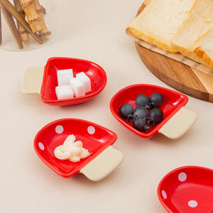 Plato de cerámica con forma de hongo de 10.5 cm, rojo con puntos blancos, para niños y adultos, para servir o mojar. - Product Image 5