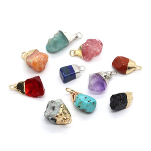 Charmes en pierre naturelle brute |   Pendentifs en pierres précieuses colorées brutes plaqués or 18 carats, 10x25mm, pour la fabrication de bijoux DIY - Product Image 5