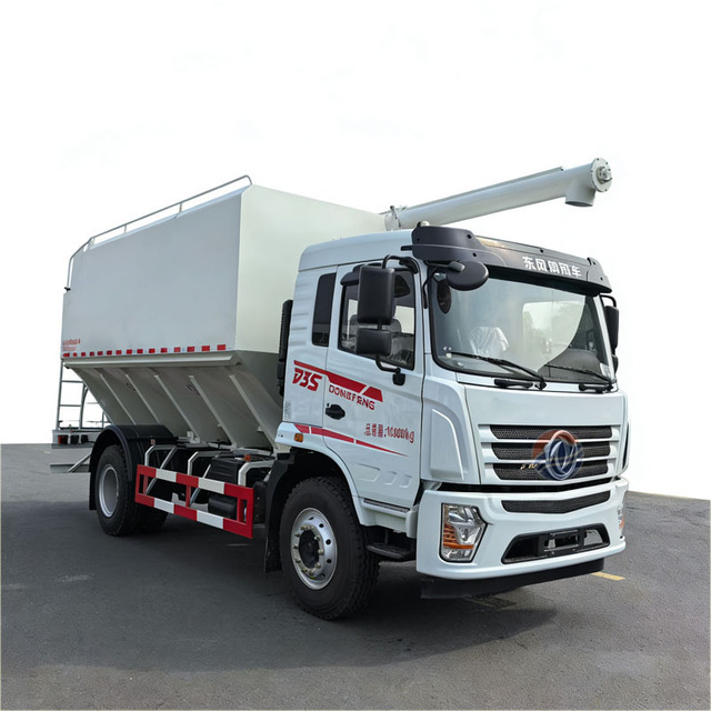 Best-selling  DONGFENG  Bulk Feed Truck   Farm Animal Feed Transporter Bulk Cement Tanks  Bulk Forage