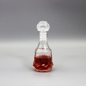 Mini <span class=keywords><strong>bouteille</strong></span> 50ml 100ml distributeur d'eau vide avec bouchon en verre distributeur de vodka <span class=keywords><strong>whisky</strong></span> brandy - Product Image 4