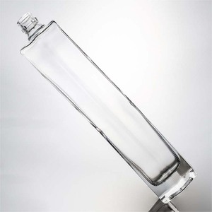 Botella de Vidrio Personalizada de 700ml/750ml, Nuevo Diseño, Envase Transparente para Licores con Tapón para Tequila y Brandy - Product Image 2