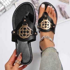 Chanclas de Punta abierta americana europea de verano 2025, Sandalias planas de moda transfronterizas, hebilla de Metal elegante para zapatillas de hombre y mujer - Product Image 2