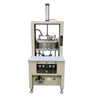 Machine de thermoformage industrielle à double station pour bonnets de soutien-gorge, avec changement automatique de moule et presse à chaud pour bonnets de lingerie en mousse