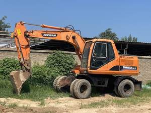 Excavadora de Ruedas Doosan DH150w de 15 Toneladas, Fabricada en Corea del Sur, Modelo 2015, Motor y Bomba Usados, 4001-6000 Horas, Capacidad de Cucharón de 0.75m - Product Image 3