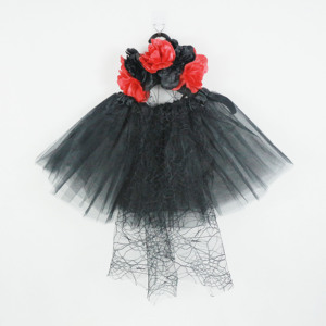 Conjunto de disfraz de bruja gótica para niños con falda tutú de tela de araña negra y diadema de rosas rojas - Product Image 1