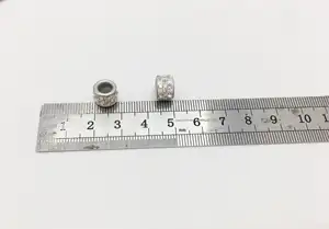 Boule de diamant macroporeuse perlée bricolage accessoires de tuyau droit perceuse à trois rangées avec des perles en vrac pour perles de cristal de vêtement