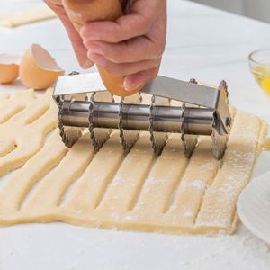 Couteau à pâte en acier inoxydable durable personnalisé, antidérapant, pour la pâtisserie, avec rouleau à nouilles en treillis - Product Image 4