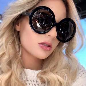 Lunettes de soleil tendance vintage à dégradé 2020 pour femmes, grandes montures, lunettes de soleil rondes surdimensionnées pour femmes - Product Image 1