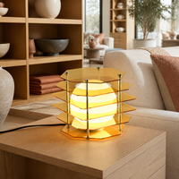 Lampe de table d'hôtel, lampe de chevet géométrique en acrylique pour chambre d'hôtel