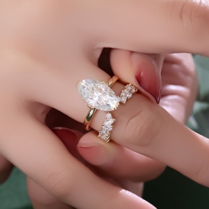 แหวนเพชรโมอิสซาไนต์หรูหรา 6 กะรัต ทองคำ 14K สีเหลือง DEF VVS แหวนแต่งงาน แหวนคู่รัก สำหรับผู้หญิง งานสั่งทำพิเศษ - Product Image 3