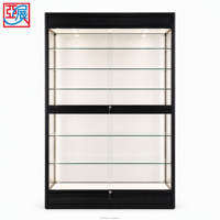 Mattschwarzer Rahmen LED-Glasvitrine Glasregale Abschließbare Vitrine Schiebetür aus Glas Einzelhandelsgeschäft Sammlerstücke
