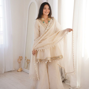 Conjunto de Kurti Corto y Sharara con Bordado de Espejos, Ropa Étnica India al por Mayor, Traje de 3 Piezas de Seda y Chifón de Diseñador, Salwar Kameez Pakistaní - Product Image 1