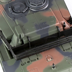 Tanque RC de Metal a Escala 1:18 del <span class=keywords><strong>M1A2</strong></span> <span class=keywords><strong>Abrams</strong></span> de EE. UU., 60 Minutos de Tiempo de Juego, Funciones de Fuego, Balas y Humo, Juguete de Tanque para Aficionados, Funciona con Pilas - Product Image 6