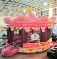 Produit populaire rose princesse carrousel thème rond gonflable rebond maison princesse plein d'entrain château sautant videur pour les enfants