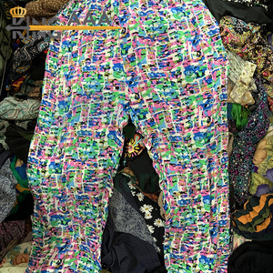 KINGAAA Vente en gros en vrac <span class=keywords><strong>Pantalon</strong></span> d'été à <span class=keywords><strong>taille</strong></span> élastique d'occasion pour femmes âgées Imprimé floral vintage pour dames âgées en balles - Product Image 5