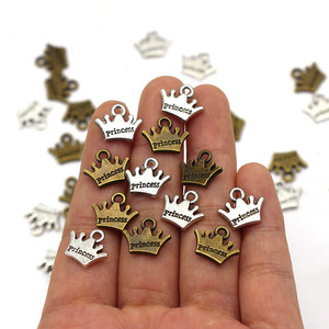 Custom Vintage Kroon Handgemaakte Labels Zilver Bronzen Metalen Bedels Hanger Prinses Handgemaakte Metalen Tags Voor Kleding - Product Image 1