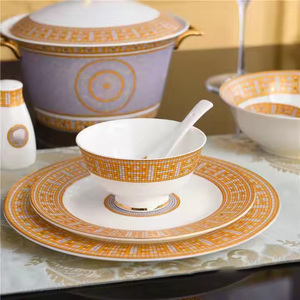 Juego de Vajilla de Porcelana China Minimalista de 6 Piezas con Diseño Escénico Real, Color Blanco y Dorado, Precio Competitivo al por Mayor - Product Image 4