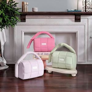 Women's Durable Portable <b>Large</b> Capacity Letter Quilted Polyester <b>Makeup</b> <b>Bag</b> Soft Handle Travel Fashion Cosmetic Storage - Product Image 3